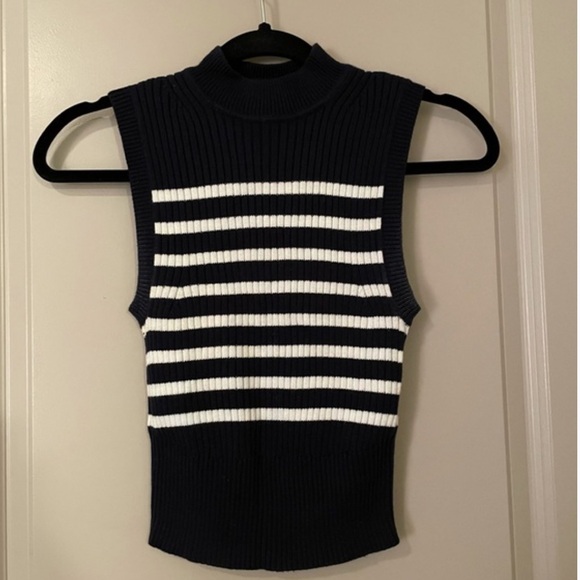 A&F Top - Picture 2 of 5